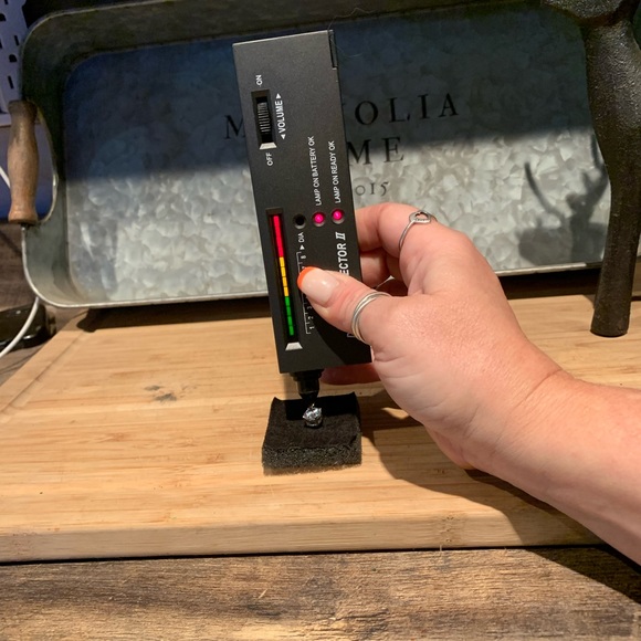 Beautiful 4 cttw Moissanite earrings - Picture 6 of 6